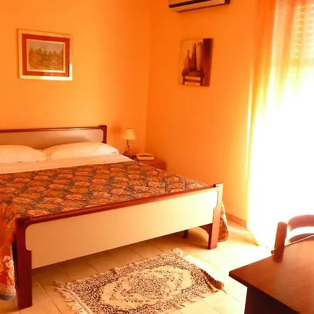 Agathae & Hotel Scoglitti