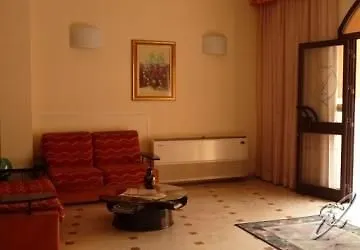Agathae & Hotel 3*